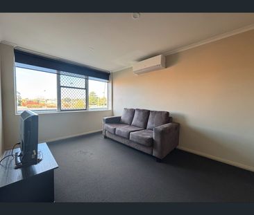11/1 Ollerton Avenue, Newborough, Vic 3825 - Photo 5