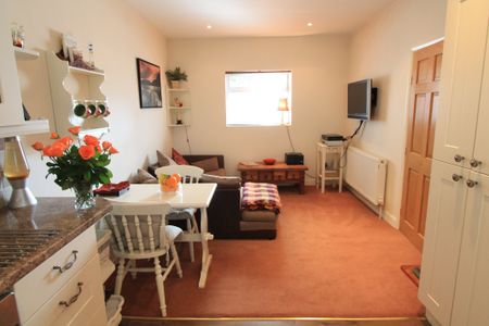 1 bed flat to rent in Wimborne Road, Meyrick Park, BH2 - Photo 3