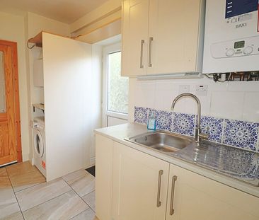 Detached house to rent on - Photo 4