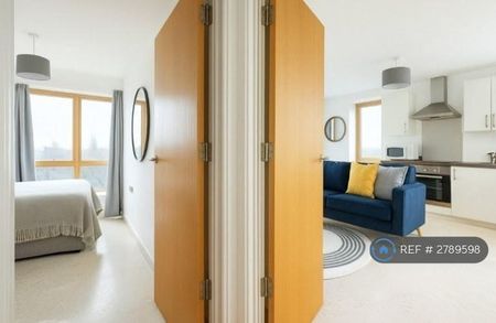 1 bedroom flat to rent - Photo 2