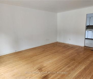 Townhouse For Lease | X8125310 - Photo 1