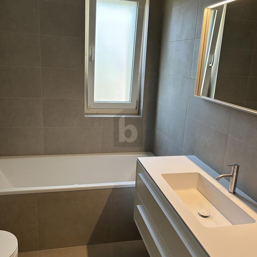 SUPERBE ET NEUF AVEC JARDIN PRIVATIF - Photo 1