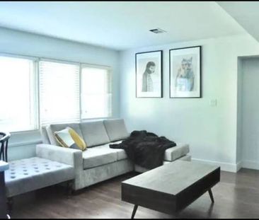 $2,250 / 1br - 🏡Charming 1 Bedroom Garden Level Unit Upper Lonsdale - Photo 4