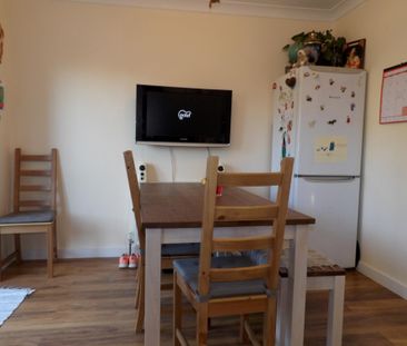 3 bedroom house to rent Bodowen Road, Burton, Christchurch, BH23 - Photo 2