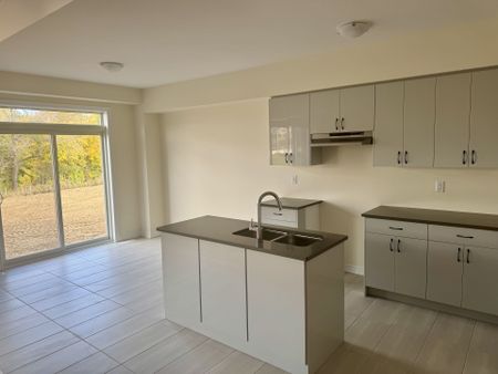 For Lease - 4 Gilham Way, Brant, Ontario - Photo 5