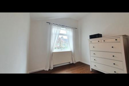 4 Bed Terraced House, Ranelagh Road, E15 - Photo 3