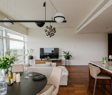 Złota 44 | High Floor Apartment with Skyline View - Zdjęcie 2