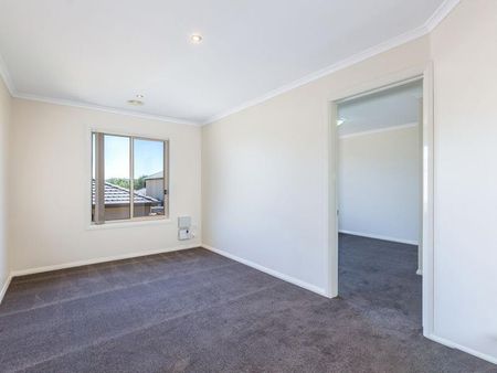 51 Frances Burke Street, Gungahlin ACT 2912 - House For Rent | Domain - Photo 3