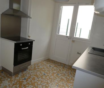Location Appartement 2 pièces 54m² FONTAINEBLEAU 77300 - Photo 2