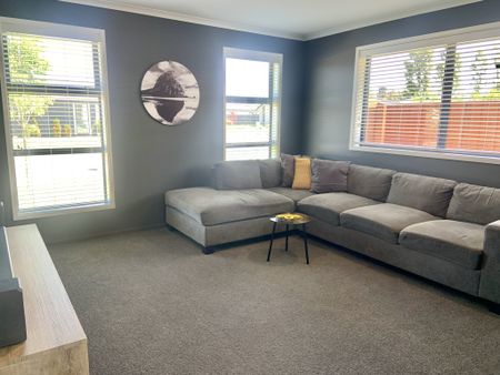 Rolleston, 3 bedrooms - Photo 2