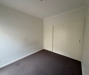 Please contact catie@sweeneyea.com.au for private inspections. - Photo 5