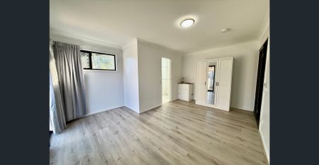 Fresh, Modern & Conveniently Located - Photo 4