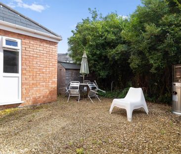 4 bedroom semi-detached house to rent - Photo 5