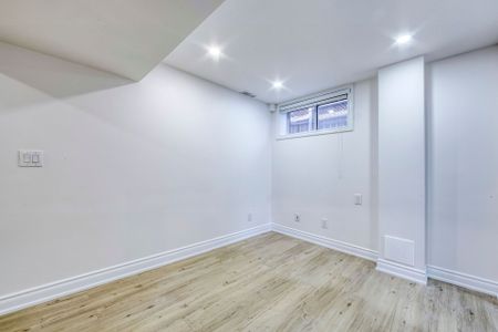 For Lease - 1051 Caven Street, Mississauga, Ontario - Photo 3