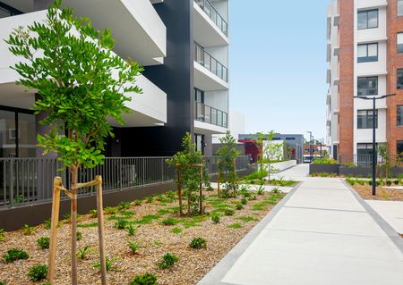 Stylish & Luxurious - Photo 2