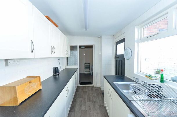4 Florida Drive, Belfast, BT6 8EX - Photo 1