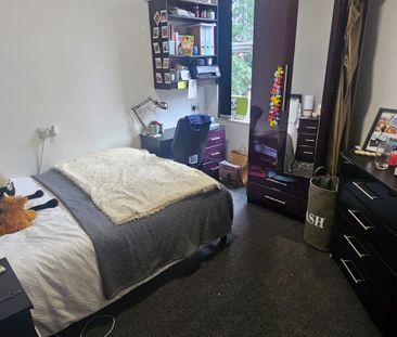8 Bed - 11 Headingley Avenue, Headingley, Leeds - LS6 3ER - Student - Photo 1