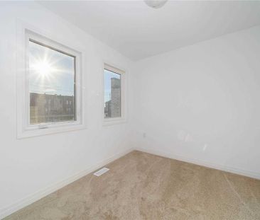 For Lease - 32 Fairlane Avenue, Barrie, Ontario - Photo 4