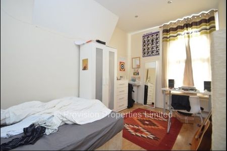 12 Bedroom Student Houses in Hyde Park - Photo 4
