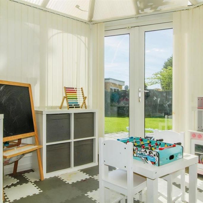 5 bedroom semi-detached house to rent - Photo 1