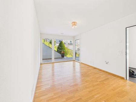 Unique apartment in Wald ZH with 5.5 rooms and breathtaking views - Photo 3