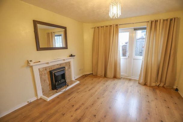 2 bedroom townhouse to rent - Photo 1