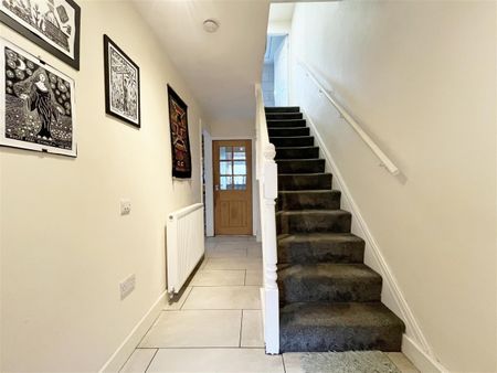 3 bedroom End of terrace house to rent - Photo 3