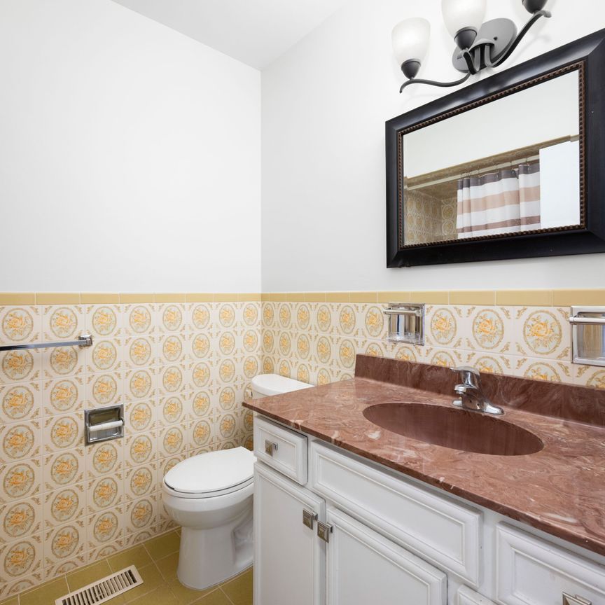 For Lease - 948 Simcoe Street Unit# A, Oshawa, Ontario - Photo 1