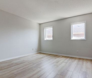 For Lease - 20 Azzarello Lane, Toronto, Ontario - Photo 5