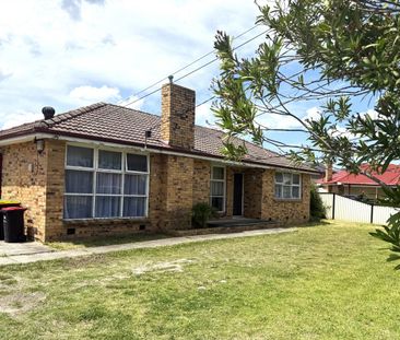 Spacious 3 bedroom family home in Prime Springvale Location - Photo 5