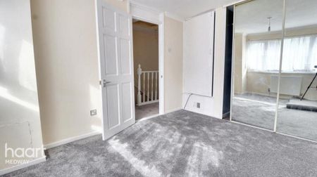 3 bedroom terraced house to rent - Photo 4