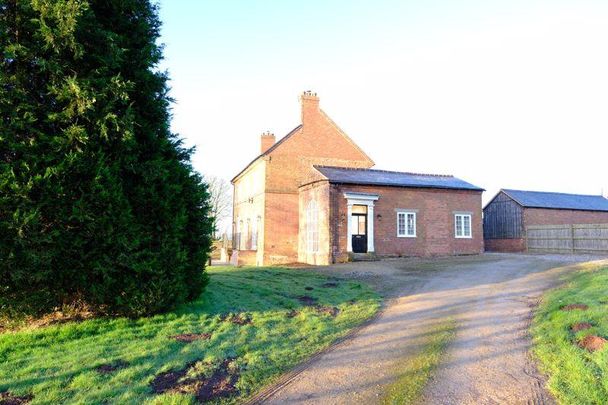 5 bedroom detached house to rent - Photo 1