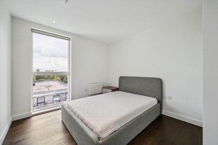 3 bedroom flat to rent - Photo 2