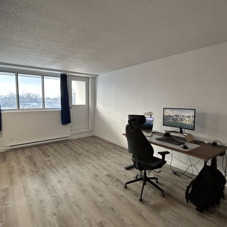 Apartement À Céder UN MOIS GRATUIT! - Photo 1