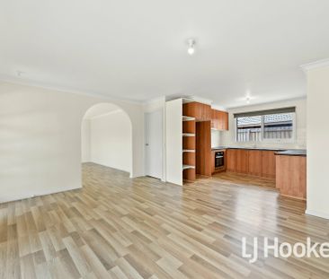 Hop, skip & jump to town - Photo 4