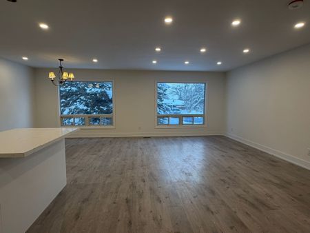 For Lease - 3 Highcroft Road, Barrie, Ontario - Photo 3