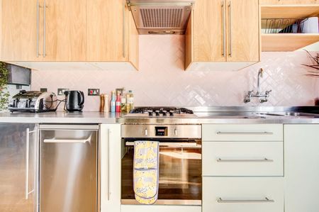 2 Bed Detached House, Combermere Road, SW9 - Photo 5