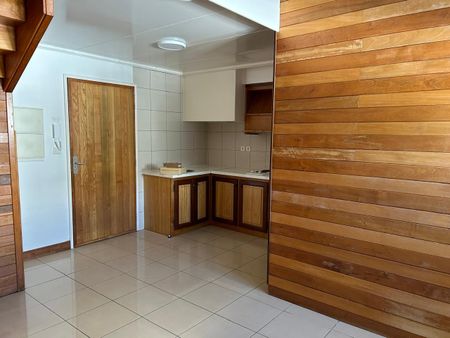 Location Appartement 2 pièces 42m² ST DENIS 97400 - Photo 2