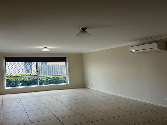 Modern 2 Bedroom Townhouse - Photo 1