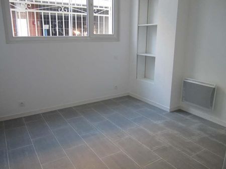 Location Appartement 3 pièces 55m² BORDEAUX 33000 - Photo 2