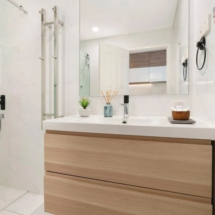 Modern Fully Furnished Studio in the Heart of Manly - Photo 1