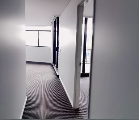 2 bedroom 2 bathrooms - Photo 3