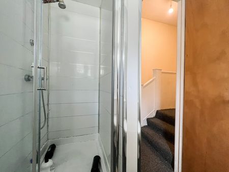 Pen-Y-Wain Road, Roath - Photo 5