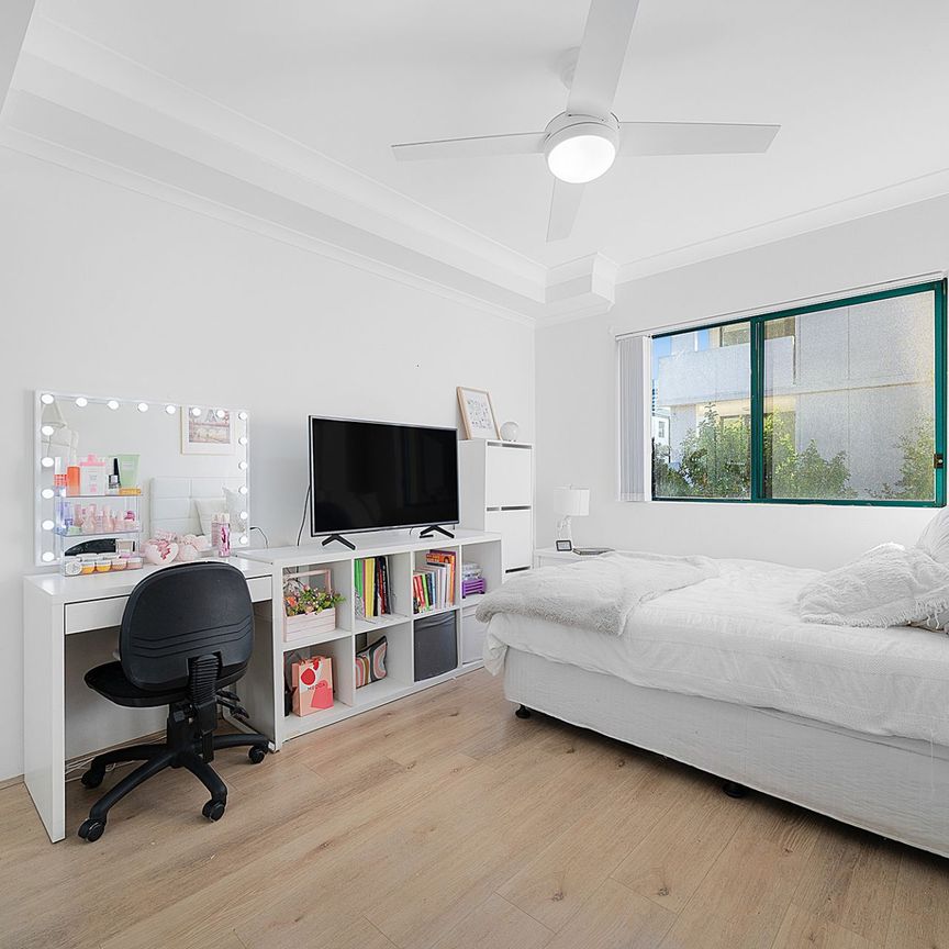 Presenting an elegant lifestyle of comfort and convenience - Photo 1