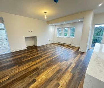 4 bedroom semi-detached house to rent - Photo 2