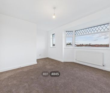 2 bedroom semi-detached house to rent - Photo 4