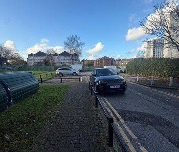 2 bedroom flat to rent - Photo 6