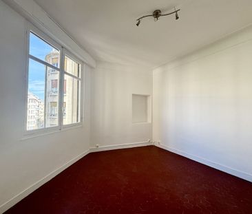 Appartement 3 pièces 51m2 MARSEILLE 4EME 890 euros - Photo 1