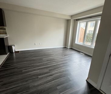 For Lease - 458 Linden Drive, Cambridge, Ontario - Photo 2