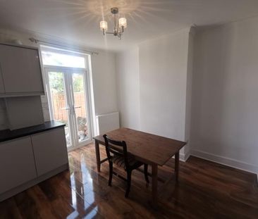 3 bedroom terraced house to rent - Photo 6